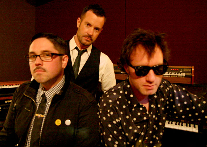 The-Lovetones-2010-1